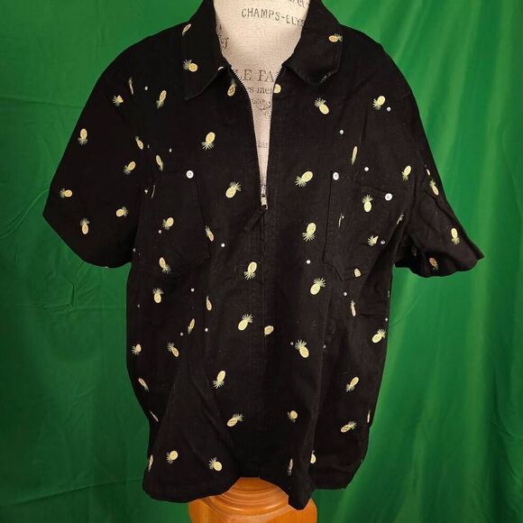 NWT Quacker Factory Black Embroidered Pineapple Short Sleeve Full Zip Jacket 3X - Picture 1 of 4